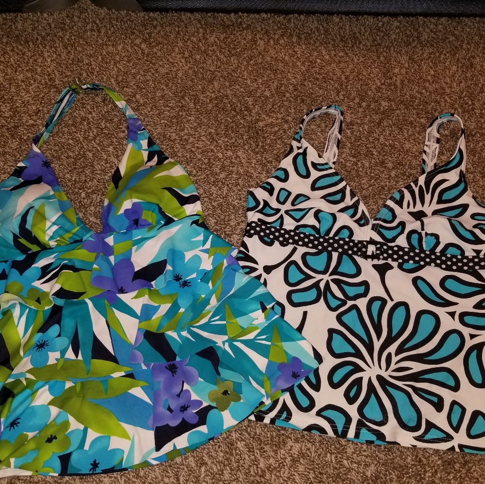 ⭐⭐3 for $10⭐⭐ Womens bathing suit tops